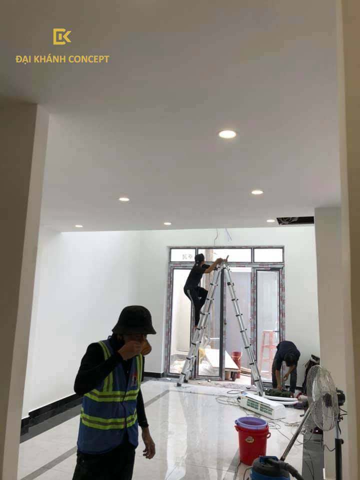 Quá trình hoàn thiện ngôi nhà của một người anh
